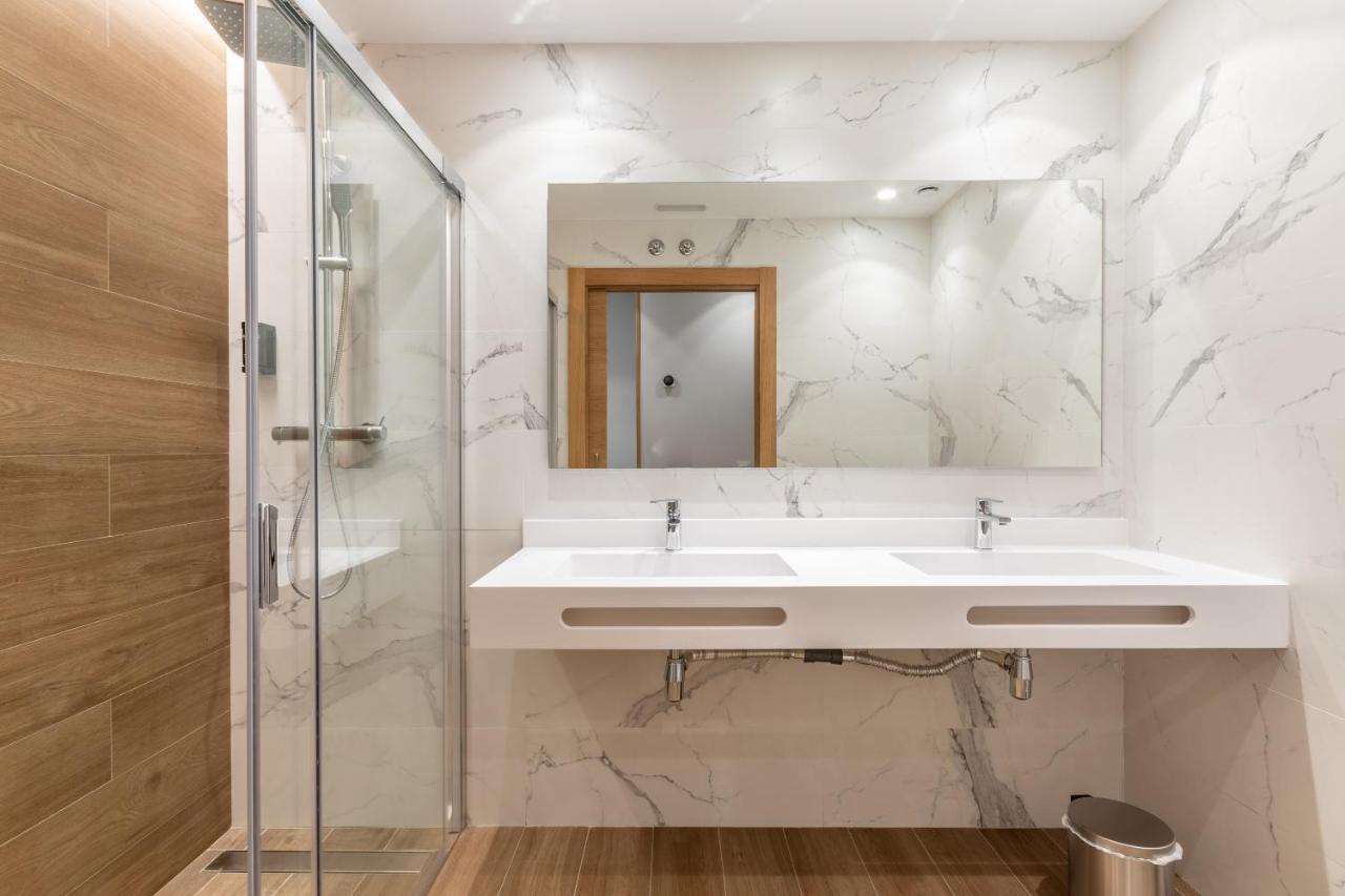 Eightrooms La Rioja Pension Logrono Bagian luar foto