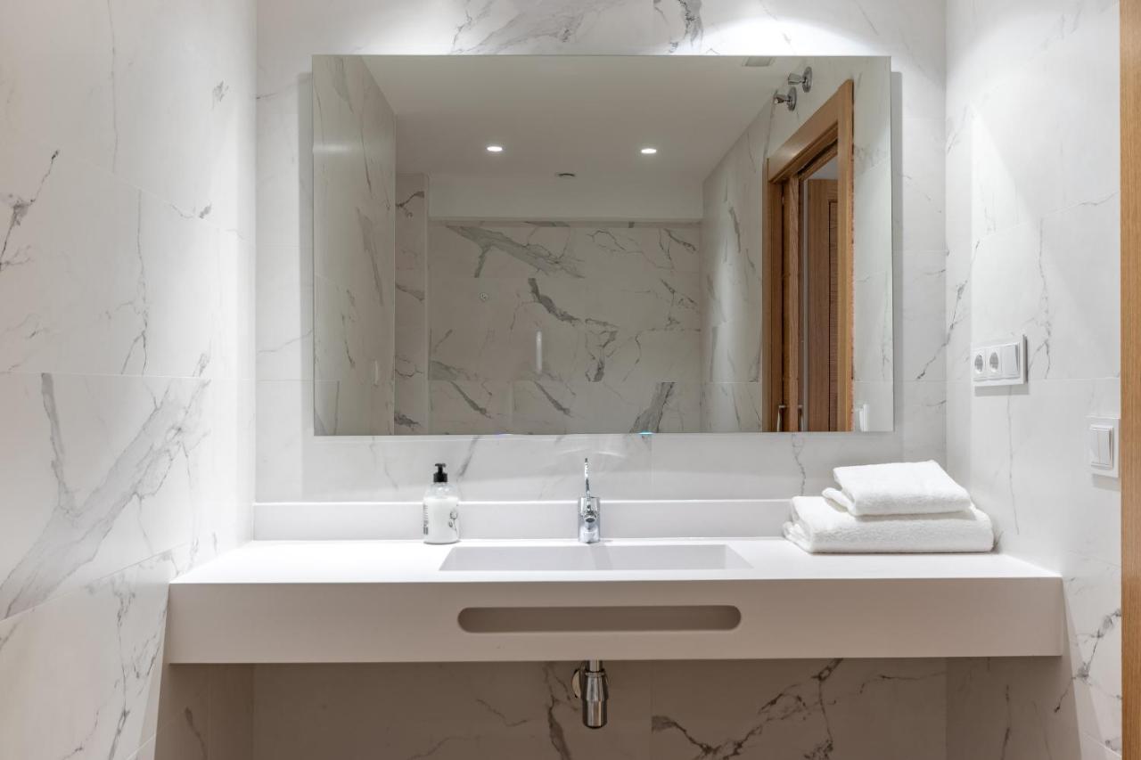 Eightrooms La Rioja Pension Logrono Bagian luar foto