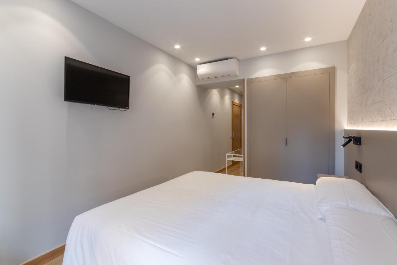 Eightrooms La Rioja Pension Logrono Bagian luar foto
