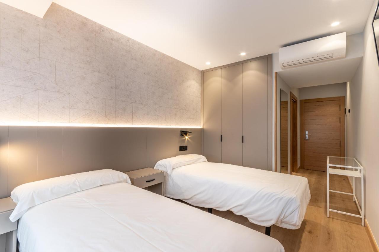 Eightrooms La Rioja Pension Logrono Bagian luar foto