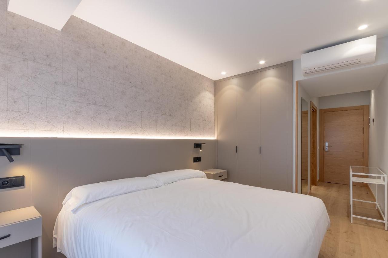 Eightrooms La Rioja Pension Logrono Bagian luar foto