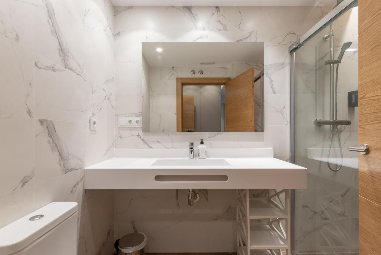 Eightrooms La Rioja Pension Logrono Bagian luar foto