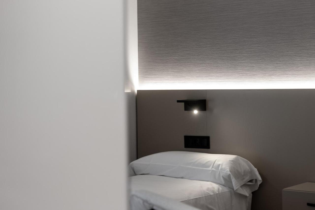 Eightrooms La Rioja Pension Logrono Bagian luar foto