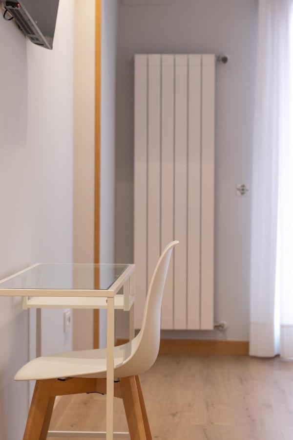 Eightrooms La Rioja Pension Logrono Bagian luar foto