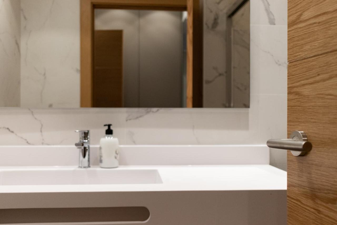 Eightrooms La Rioja Pension Logrono Bagian luar foto