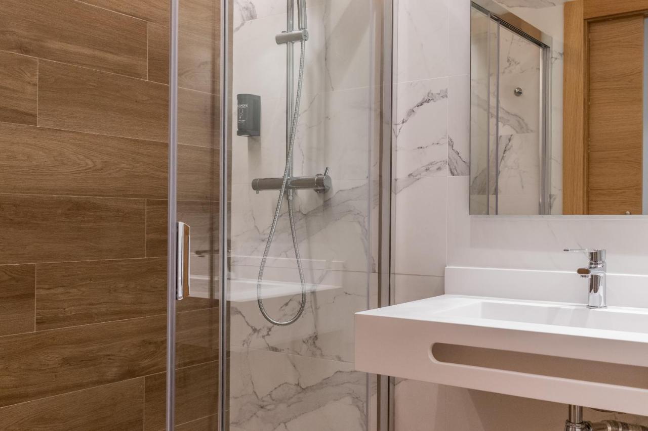 Eightrooms La Rioja Pension Logrono Bagian luar foto