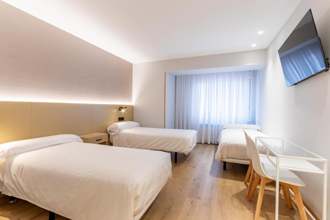 Eightrooms La Rioja Pension Logrono Bagian luar foto