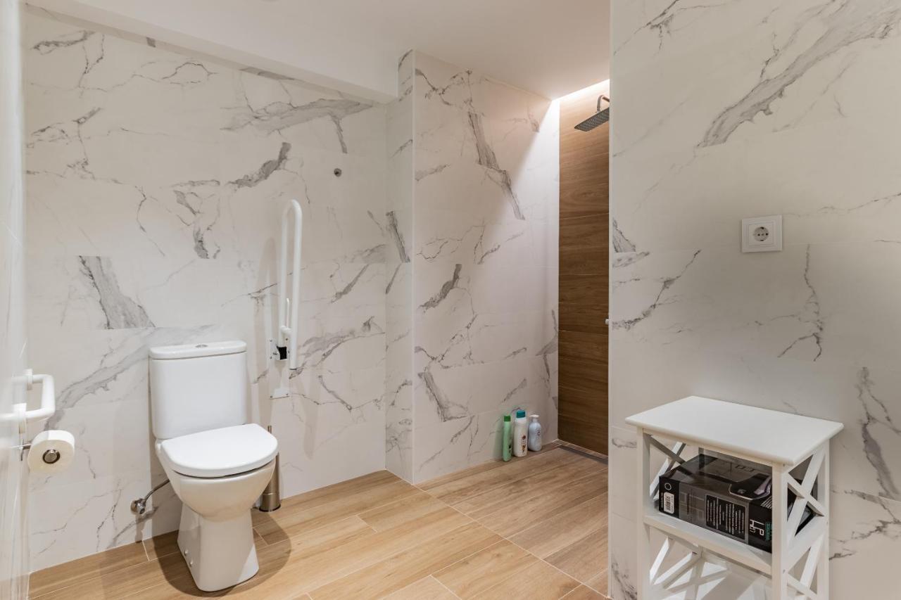 Eightrooms La Rioja Pension Logrono Bagian luar foto